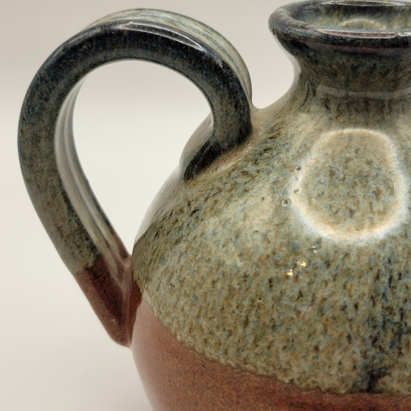 Handthrown Pottery Vase with Applied Handle. Unique speckled glaze. - Picture 2 of 7